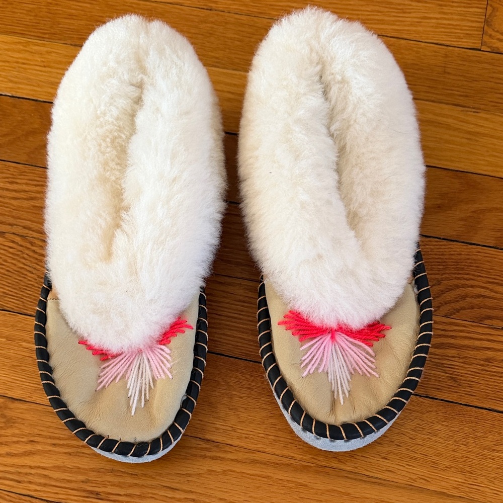 Cozy Cream Sheepskin Moccasin Slippers with Pink Accent